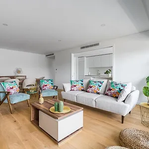 guestready-majestic-riverside-terrace-in-coimbra.hotelscoimbra.com/